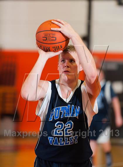 Thumbnail 1 in Putnam Valley vs. Pawling photogallery.