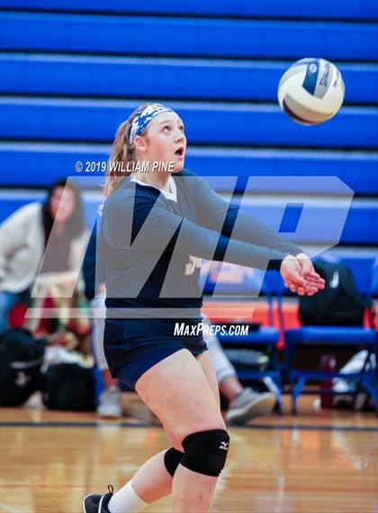 Thumbnail 3 in Millbrook vs. Burke Catholic (Section 9 Class C Final) photogallery.