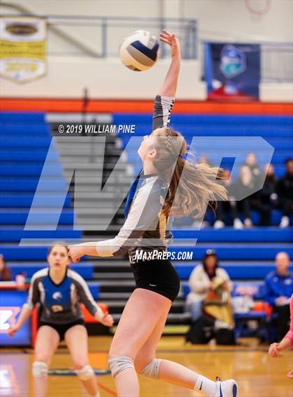 Thumbnail 2 in Millbrook vs. Burke Catholic (Section 9 Class C Final) photogallery.