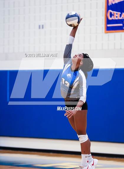 Thumbnail 1 in Millbrook vs. Burke Catholic (Section 9 Class C Final) photogallery.