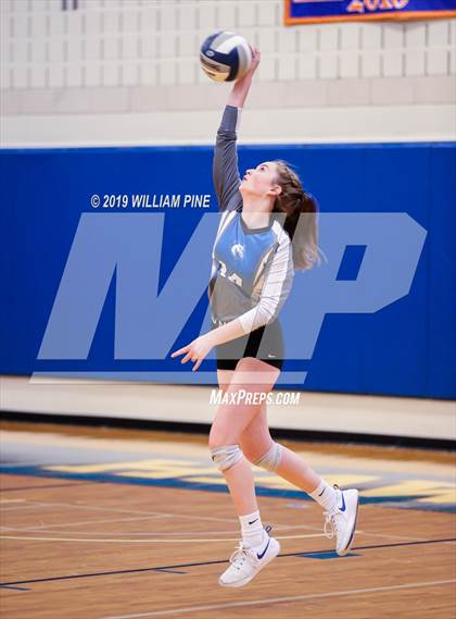 Thumbnail 2 in Millbrook vs. Burke Catholic (Section 9 Class C Final) photogallery.