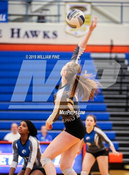 Thumbnail 2 in Millbrook vs. Burke Catholic (Section 9 Class C Final) photogallery.