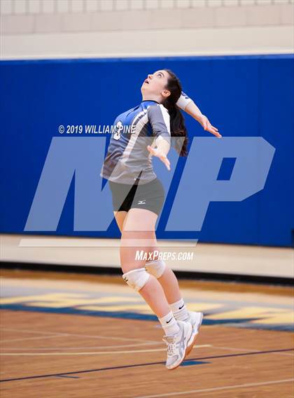 Thumbnail 3 in Millbrook vs. Burke Catholic (Section 9 Class C Final) photogallery.