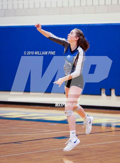 Thumbnail 3 in Millbrook vs. Burke Catholic (Section 9 Class C Final) photogallery.