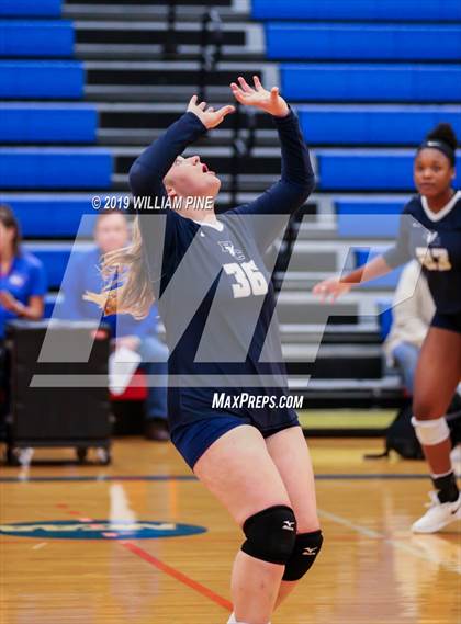 Thumbnail 2 in Millbrook vs. Burke Catholic (Section 9 Class C Final) photogallery.