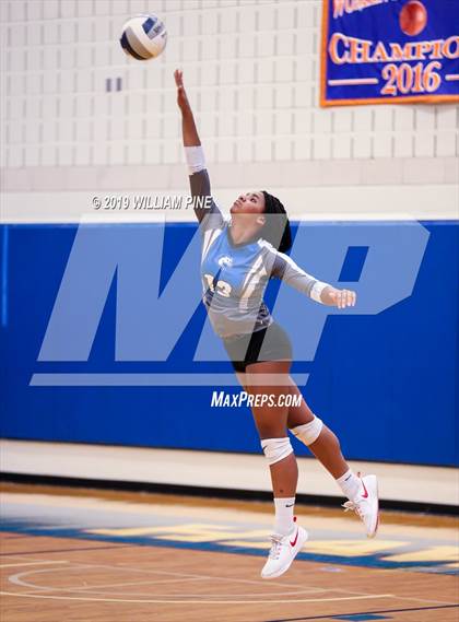 Thumbnail 2 in Millbrook vs. Burke Catholic (Section 9 Class C Final) photogallery.