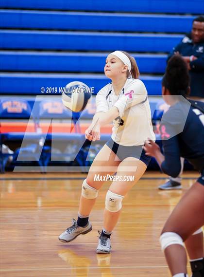 Thumbnail 2 in Millbrook vs. Burke Catholic (Section 9 Class C Final) photogallery.