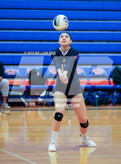 Thumbnail 2 in Millbrook vs. Burke Catholic (Section 9 Class C Final) photogallery.