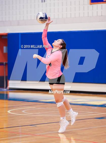 Thumbnail 2 in Millbrook vs. Burke Catholic (Section 9 Class C Final) photogallery.