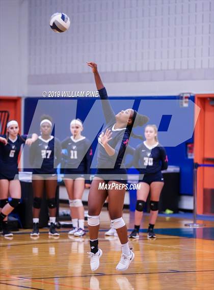Thumbnail 3 in Millbrook vs. Burke Catholic (Section 9 Class C Final) photogallery.