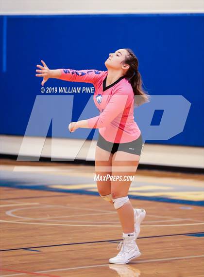 Thumbnail 2 in Millbrook vs. Burke Catholic (Section 9 Class C Final) photogallery.
