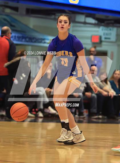 Thumbnail 1 in Hamilton vs North Salem (NYSPHSAA Section 1 Class C Semifinal) photogallery.