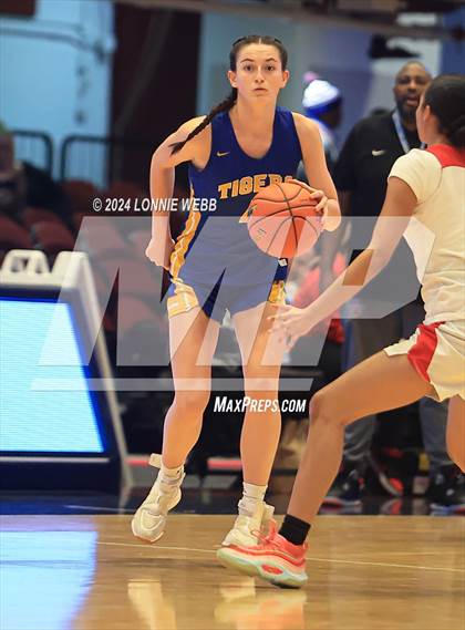Thumbnail 3 in Hamilton vs North Salem (NYSPHSAA Section 1 Class C Semifinal) photogallery.