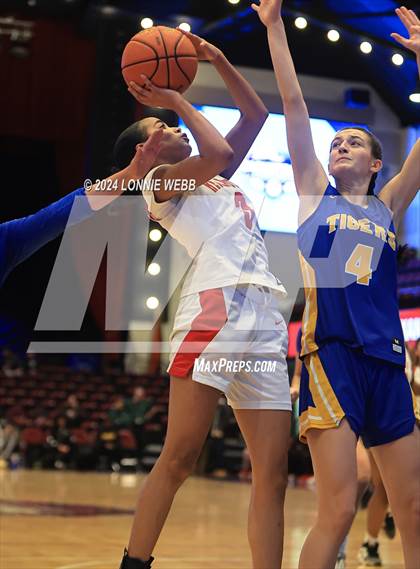 Thumbnail 1 in Hamilton vs North Salem (NYSPHSAA Section 1 Class C Semifinal) photogallery.