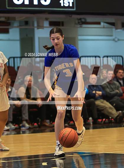 Thumbnail 2 in Hamilton vs North Salem (NYSPHSAA Section 1 Class C Semifinal) photogallery.
