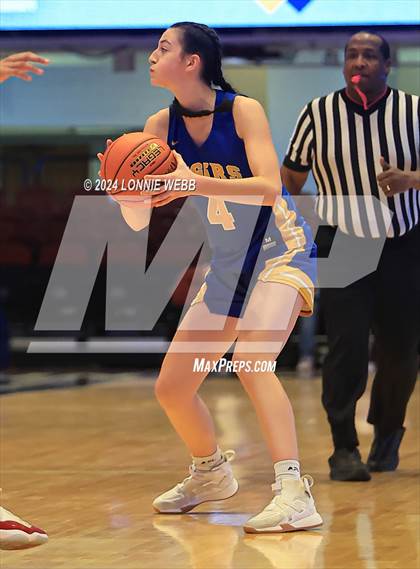 Thumbnail 2 in Hamilton vs North Salem (NYSPHSAA Section 1 Class C Semifinal) photogallery.