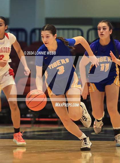 Thumbnail 2 in Hamilton vs North Salem (NYSPHSAA Section 1 Class C Semifinal) photogallery.