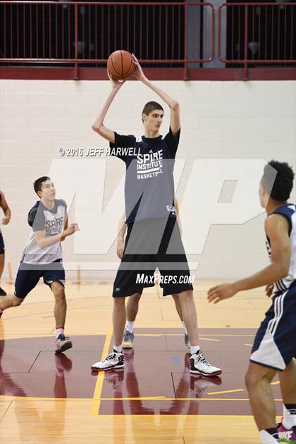 Thumbnail 3 in SPIRE Institute's 7-foot-7 Robert Bobroczky photogallery.