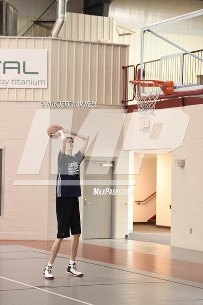 Thumbnail 3 in SPIRE Institute's 7-foot-7 Robert Bobroczky photogallery.
