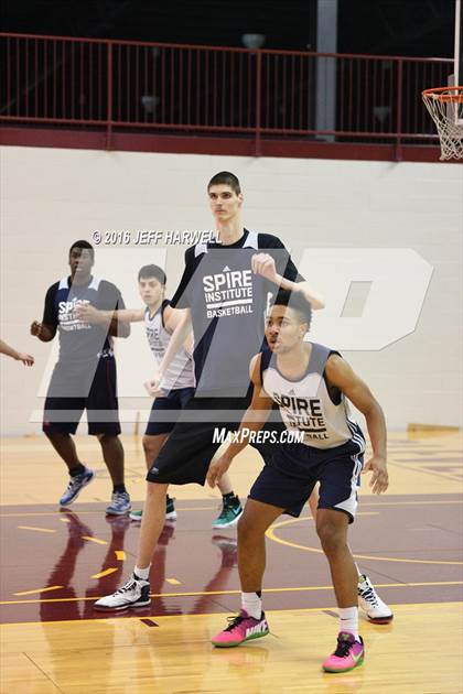 Thumbnail 3 in SPIRE Institute's 7-foot-7 Robert Bobroczky photogallery.