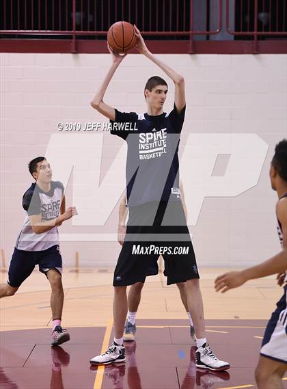 Thumbnail 2 in SPIRE Institute's 7-foot-7 Robert Bobroczky photogallery.