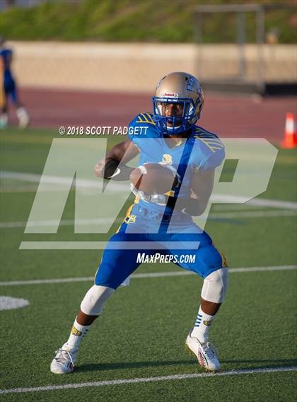 Thumbnail 3 in Sweetwater @ San Pasqual photogallery.