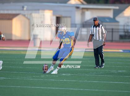 Thumbnail 3 in Sweetwater @ San Pasqual photogallery.