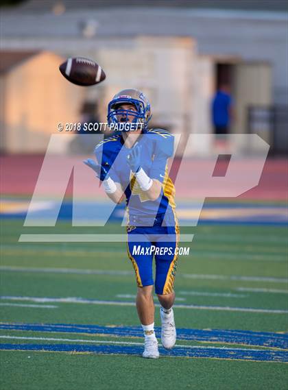 Thumbnail 2 in Sweetwater @ San Pasqual photogallery.