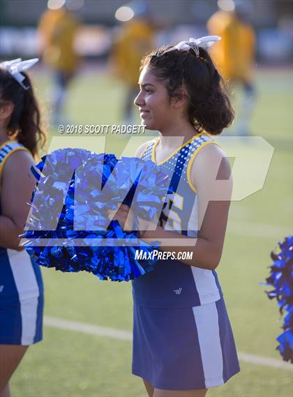 Thumbnail 2 in Sweetwater @ San Pasqual photogallery.