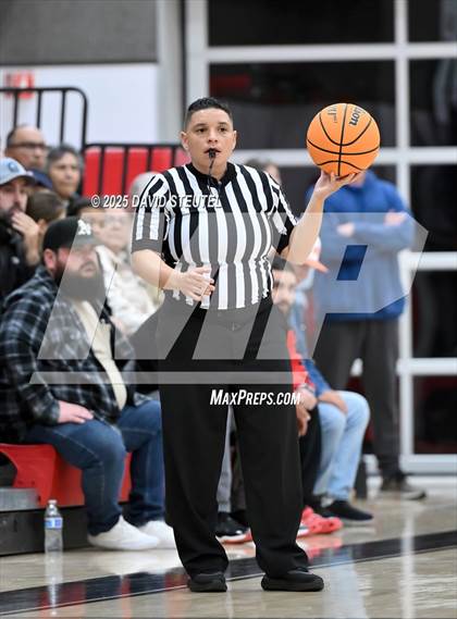 Thumbnail 3 in Encinal @ Woodland Christian (CIF State D5 NorCal Final) photogallery.