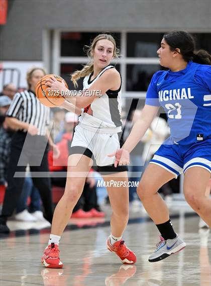 Thumbnail 3 in Encinal @ Woodland Christian (CIF State D5 NorCal Final) photogallery.