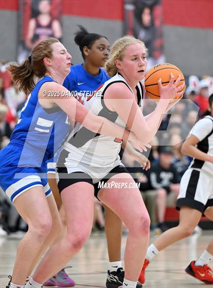 Thumbnail 3 in Encinal @ Woodland Christian (CIF State D5 NorCal Final) photogallery.