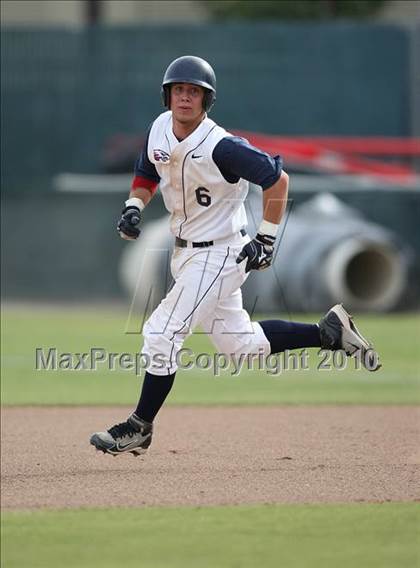Thumbnail 2 in Pleasant Grove vs. North (Fresno Easter Classic) photogallery.