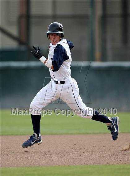 Thumbnail 3 in Pleasant Grove vs. North (Fresno Easter Classic) photogallery.