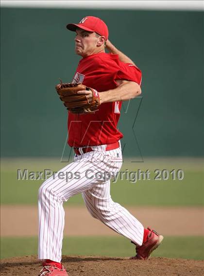 Thumbnail 2 in Pleasant Grove vs. North (Fresno Easter Classic) photogallery.