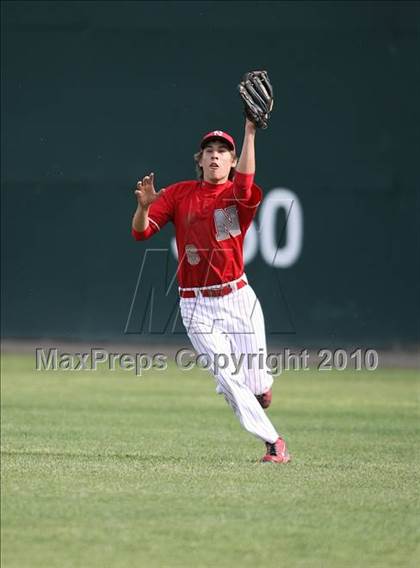 Thumbnail 1 in Pleasant Grove vs. North (Fresno Easter Classic) photogallery.
