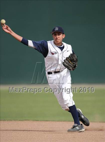 Thumbnail 2 in Pleasant Grove vs. North (Fresno Easter Classic) photogallery.