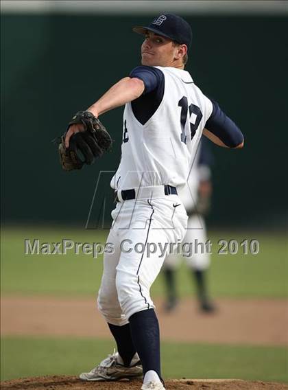Thumbnail 2 in Pleasant Grove vs. North (Fresno Easter Classic) photogallery.