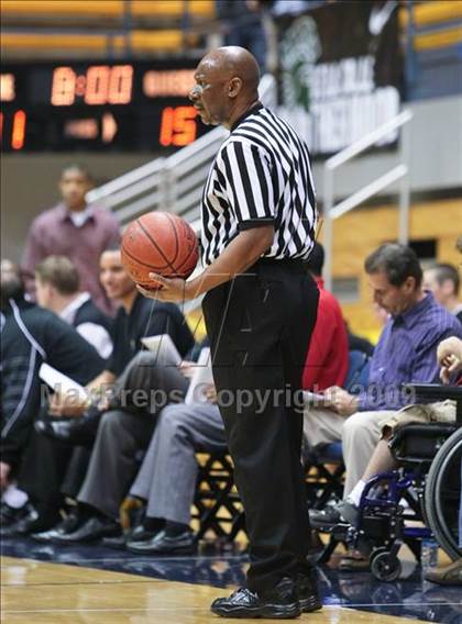 Thumbnail 1 in Salesian vs. Newark Memorial (MLK Classic) photogallery.