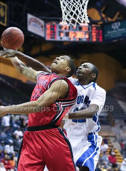 Thumbnail 2 in Salesian vs. Newark Memorial (MLK Classic) photogallery.