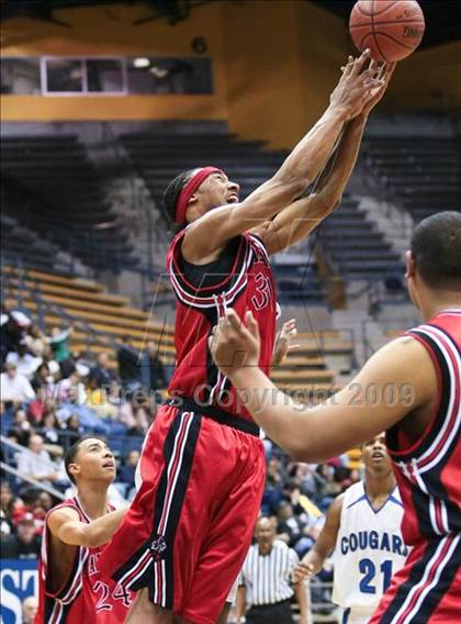 Thumbnail 3 in Salesian vs. Newark Memorial (MLK Classic) photogallery.