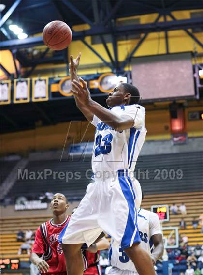 Thumbnail 1 in Salesian vs. Newark Memorial (MLK Classic) photogallery.