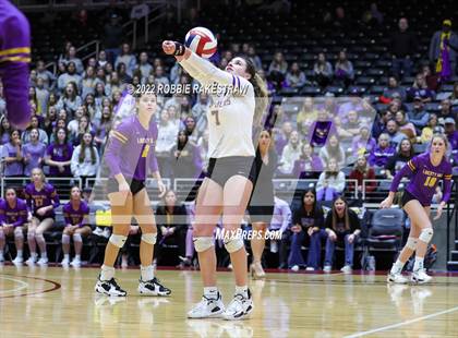 Thumbnail 1 in Liberty Hill vs. Reedy (UIL 5A Semifinal) photogallery.