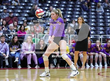 Thumbnail 3 in Liberty Hill vs. Reedy (UIL 5A Semifinal) photogallery.