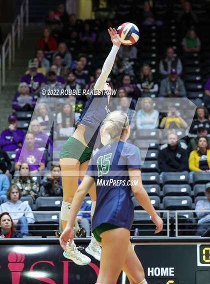 Thumbnail 1 in Liberty Hill vs. Reedy (UIL 5A Semifinal) photogallery.