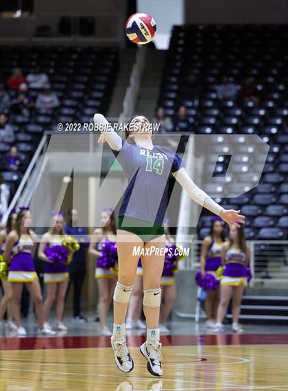 Thumbnail 3 in Liberty Hill vs. Reedy (UIL 5A Semifinal) photogallery.