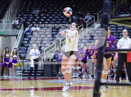 Thumbnail 1 in Liberty Hill vs. Reedy (UIL 5A Semifinal) photogallery.