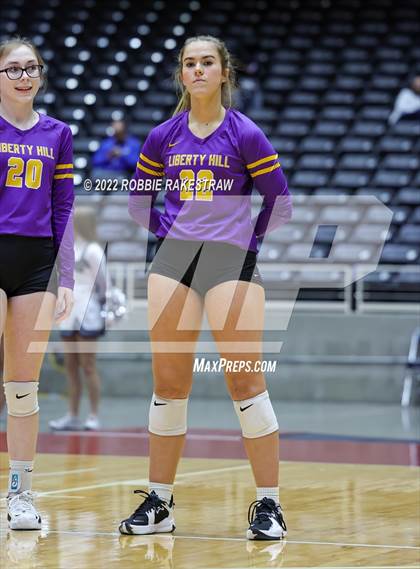 Thumbnail 2 in Liberty Hill vs. Reedy (UIL 5A Semifinal) photogallery.