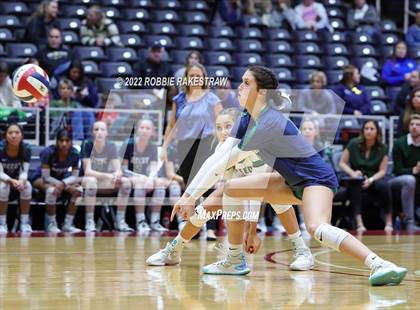 Thumbnail 3 in Liberty Hill vs. Reedy (UIL 5A Semifinal) photogallery.