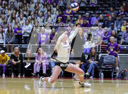 Thumbnail 3 in Liberty Hill vs. Reedy (UIL 5A Semifinal) photogallery.